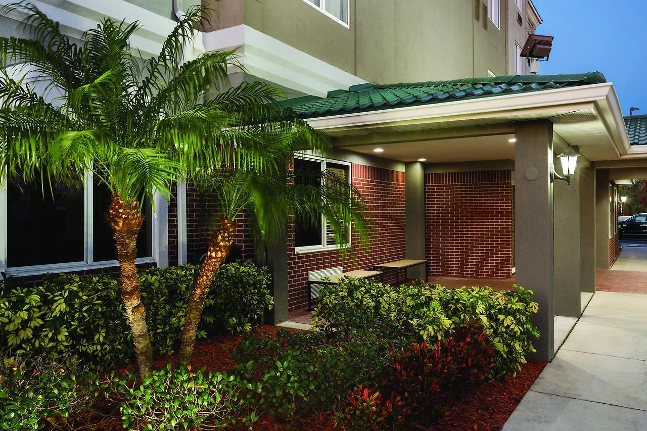 Country Inn & Suites By Radisson, St Petersburg - Clearwater, Fl Pinellas Park Hotel